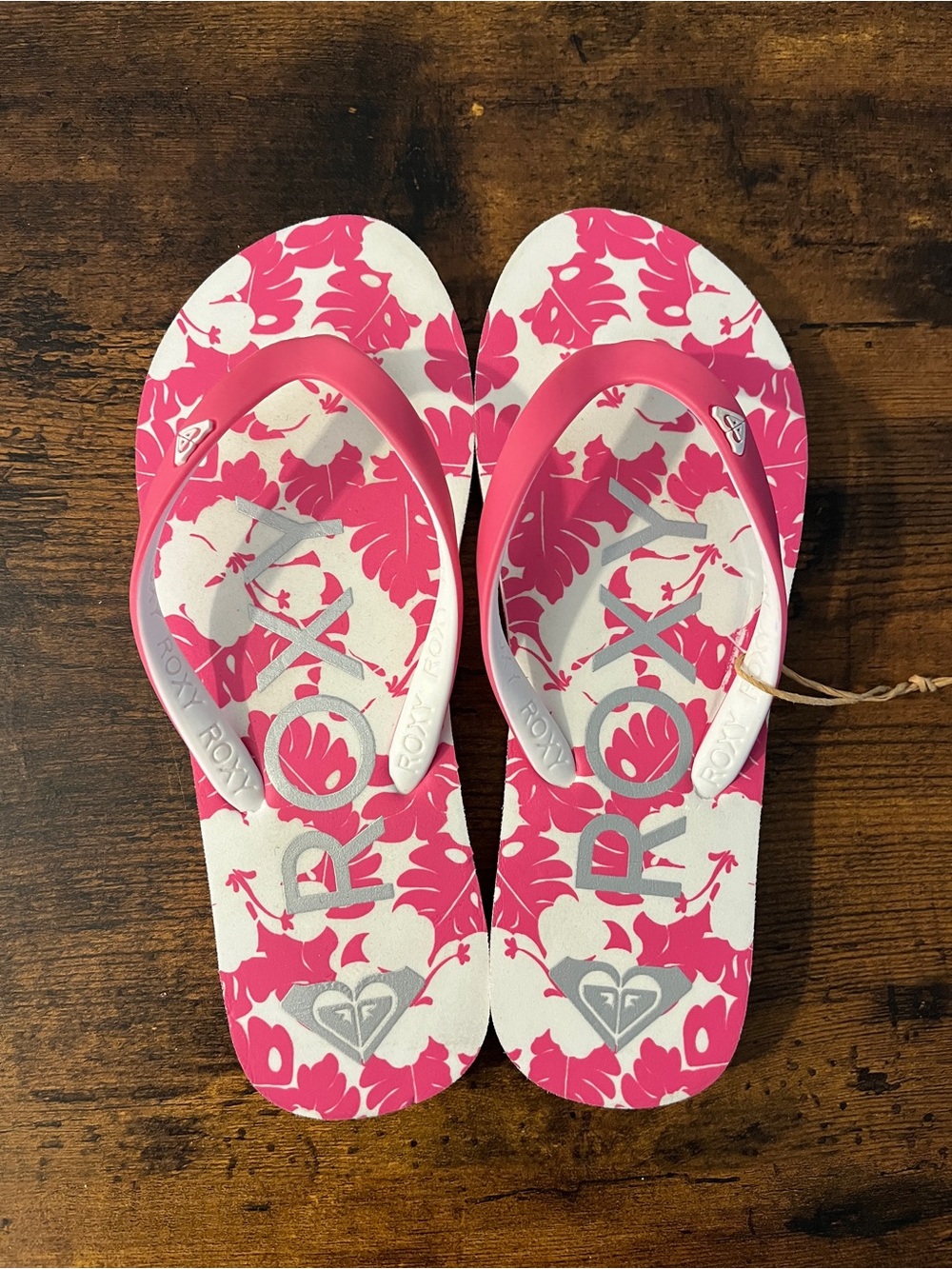 Roxy Women's Pink and White Floral Flip Flop Sandals 6